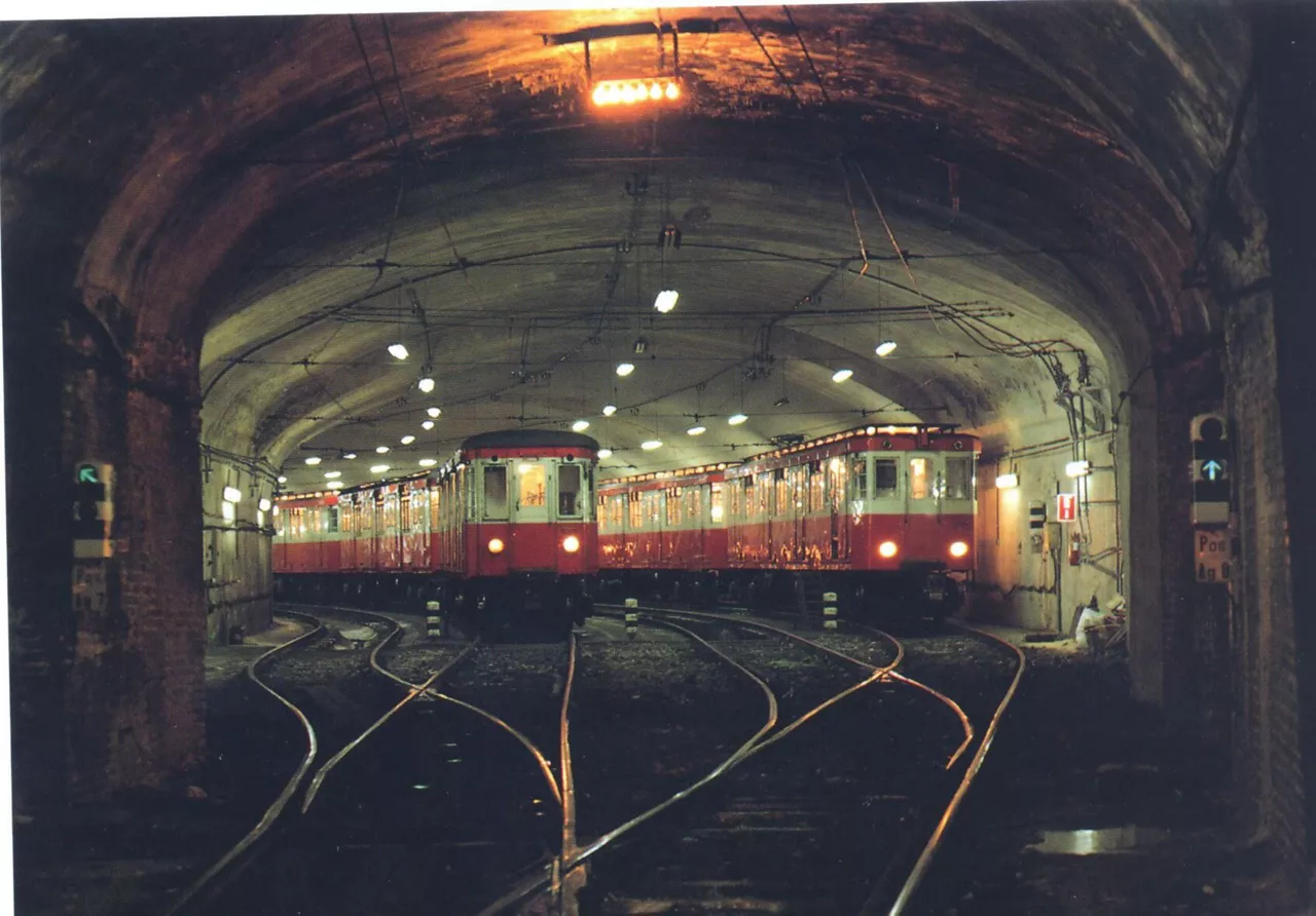 Madrileko metroa. Wikipedia