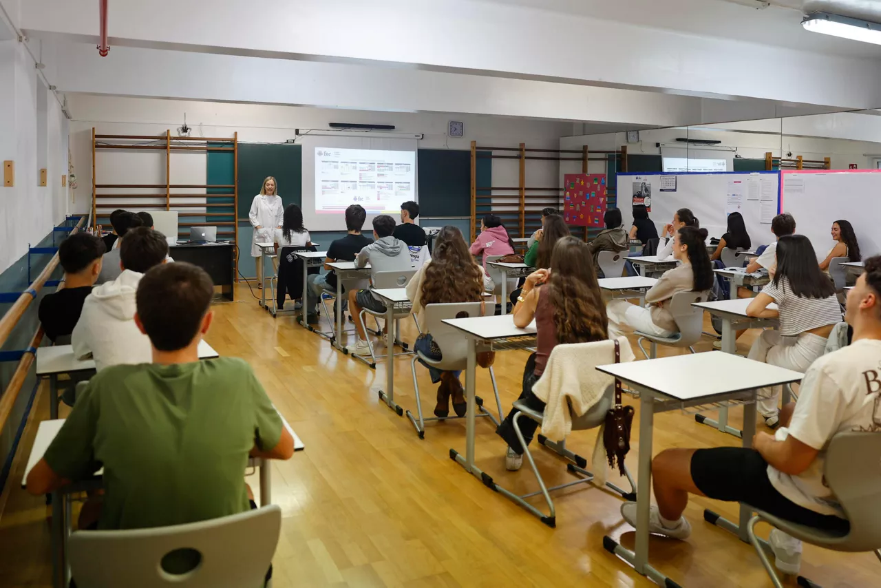 PAMPLONA, 04/09/2025.- Un total de 116.123 estudiantes comienzan en la Comunidad foral el curso 2025-26, el 67,8 % de ellos en el sistema público educativo, y con un hito destacado como es la alta tasa de escolarización en la primera etapa escolar, con un 51 % de niños de 0 a 3 años, que respalda la apuesta de Navarra por la gratuidad. EFE/Villar López
