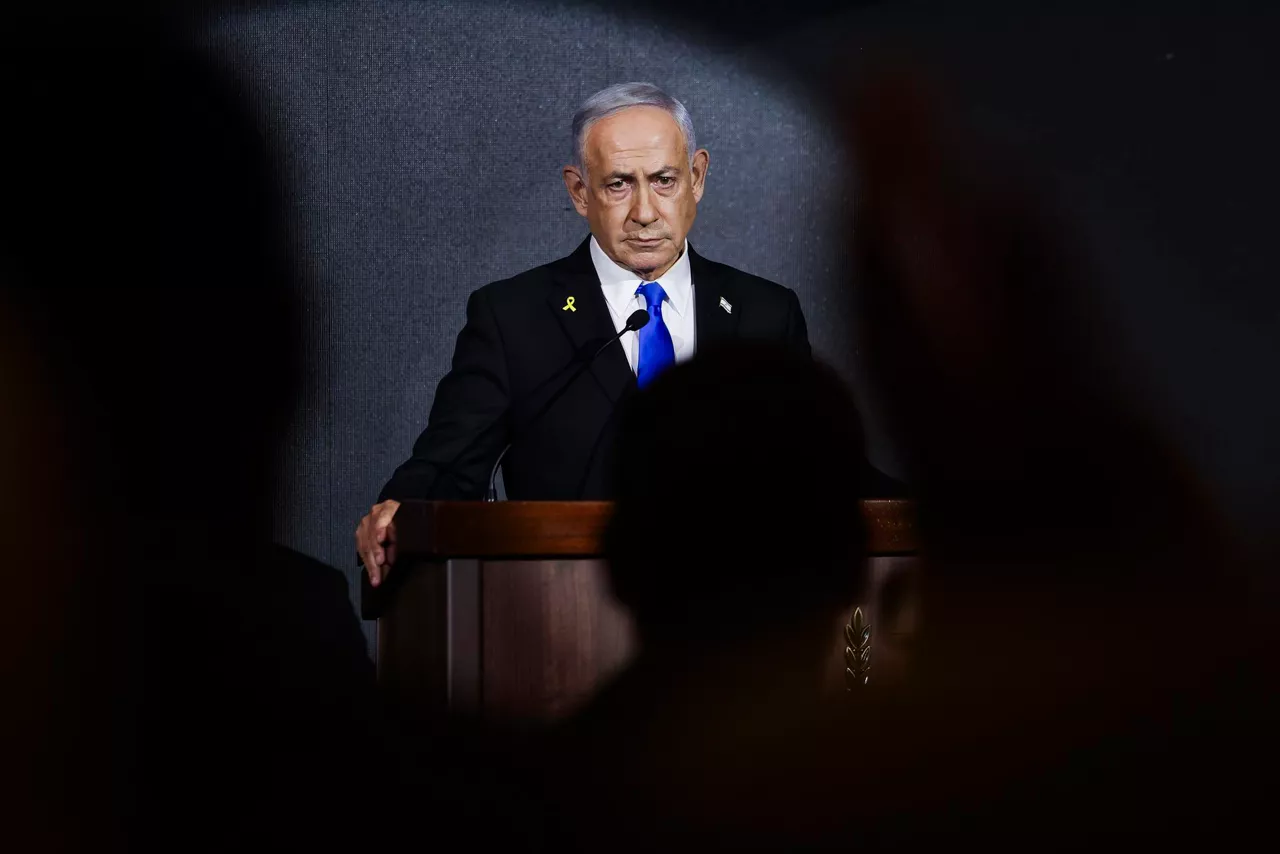 JERUSALEM (Israel), 13/08/2025.- Israeli Prime Minister Benjamin Netanyahu delivers a speech during the U.S. Independence Day reception hosted by Newsmax, at the Waldorf Astoria Hotel in Jerusalem, 13 August 2025. Newsmax holds the reception annually to celebrate ties between the United States and Israel. (Estados Unidos, Jerusalén) EFE/EPA/Ronen Zvulun / POOL
