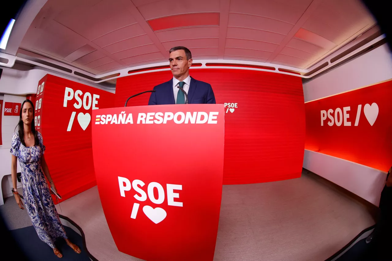 El presidente del Gobierno español, Pedro Sánchez, en la sede del PSOE, en Ferráz. Foto: EFE
