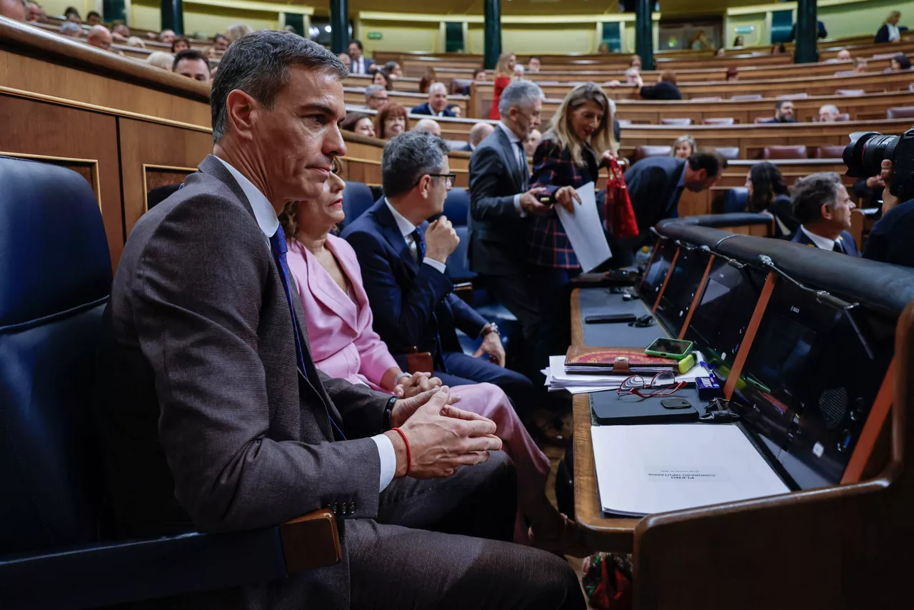 MADRID, 22/10/2025.-El presidente del Gobierno, Pedro Sánchez, durante la sesión de control al Ejecutivo que se celebra este miércoles en el Congreso, en Madrid. EFE/  JJ Guillen
