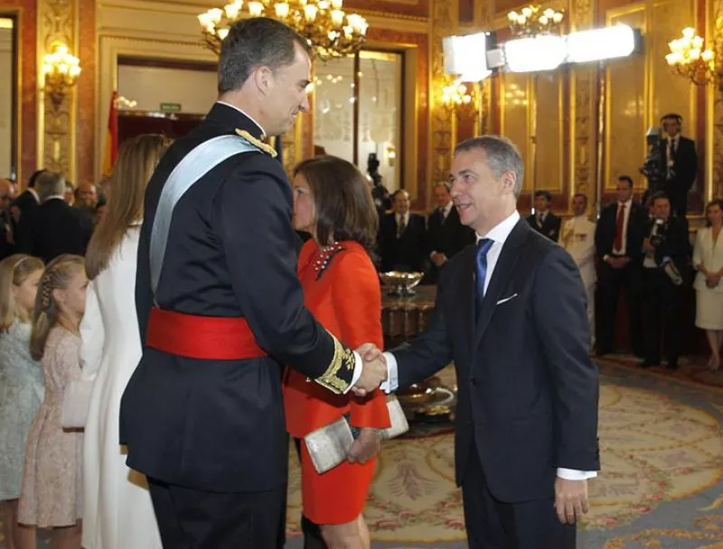 Urkullu lehendakariak Felipe VI.a agurtu du. Argazkia: EFEArgazkia: EFE