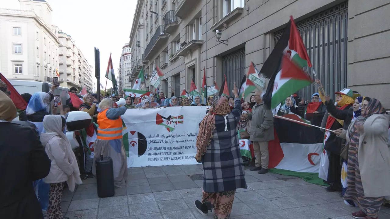 Euskal Herriko Saharar diasporak Marokoren autonomia eskaintza gaitzestu du