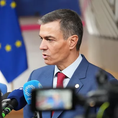 El presidente del Gobierno, Pedro Sánchez, atiende a los medios a su llegada a la reunión del Consejo Europeo, a 23 de octubre de 2025, en Bruselas (Bélgica). El Consejo Europeo tratará hoy principalmente la situación en Ucrania y contará con la presencia del presidente Zelenski. Además se pondrá el foco en la situación en Oriente Medio y la migración. Sánchez planteará también el tema de la vivienda y pedirá a la UE financiación y medidas para frenar la especulación.



Ana López

23 OCTUBRE 2025

22/10/2025