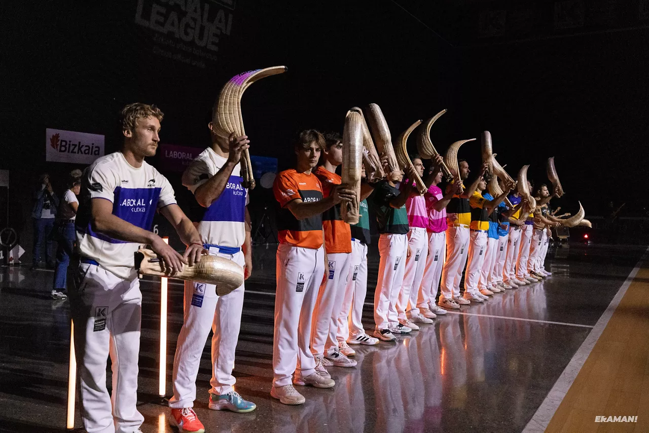 2025-2026 denboraldiko Eusko Label Winter Series txapelketan parte hartuko duten zestalarien aurkezpena