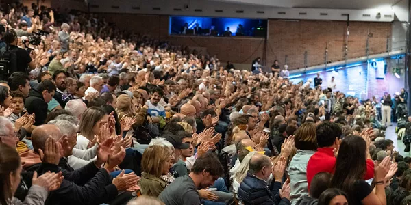 Giro aparta Gernikako Jai Alai pilotalekuan. Argazkia: Eraman!