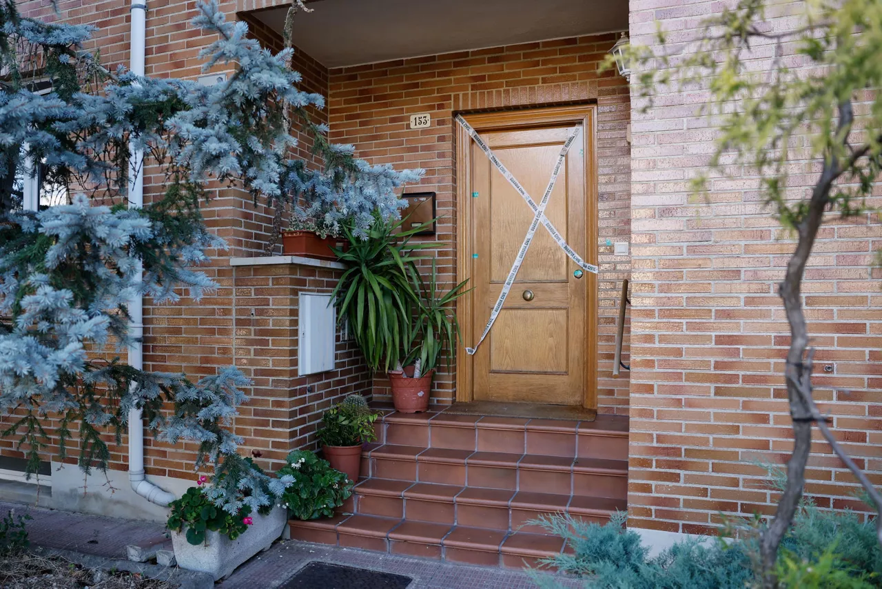 ZIZUR MAYOR (NAVARRA), 29/07/2025.- La Guardia Civil investiga como un posible caso de violencia machista el asesinato de una mujer de 78 años, de nacionalidad española pero de origen colombiano, que fue hallada muerta este martes en su domicilio de Zizur Mayor, una localidad del norte de España. EFE/Villar López
