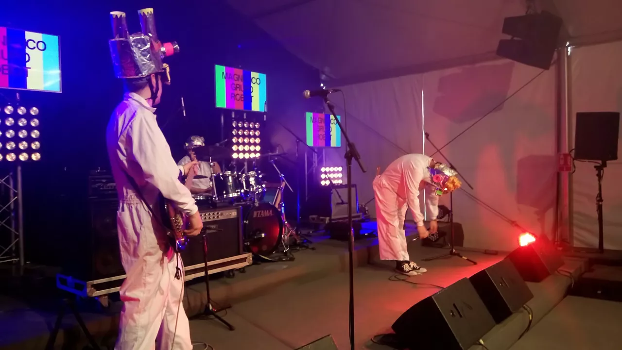 Magnético Grupo Robot, Ahotsenea. Durangoko Azoka.