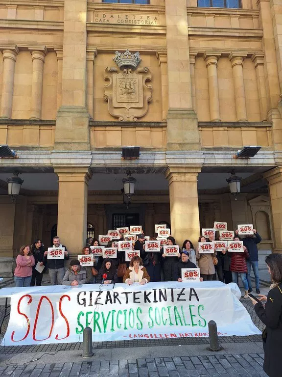 Comparecencia de los trabajadores de Acción Social de Donostia. Imagen: ELA