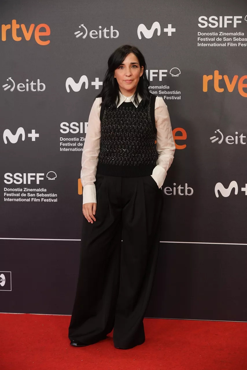 (Foto de ARCHIVO)

Alauda Ríz de Azúa posa en la alfombra roja de la película ‘Querer’ en el Festival de Cine de San Sebastián 2024, a 27 de septiembre de 2024, en San Sebastián (España).



Raúl Terrel / Europa Press

QUERER;CINE;FAMOSOS;FESTIVAL DE CINE DE SAN SEBASTIÁN

27/9/2024