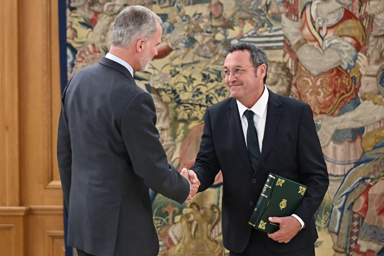 FOTODELDIA MADRID, 03/09/2025.- El rey Felipe VI recibe en audiencia al fiscal general del Estado, Álvaro García Ortiz, que le entrega la Memoria anual de la Fiscalía de 2024, este miércoles en Madrid.-EFE/ Fernando Villar
