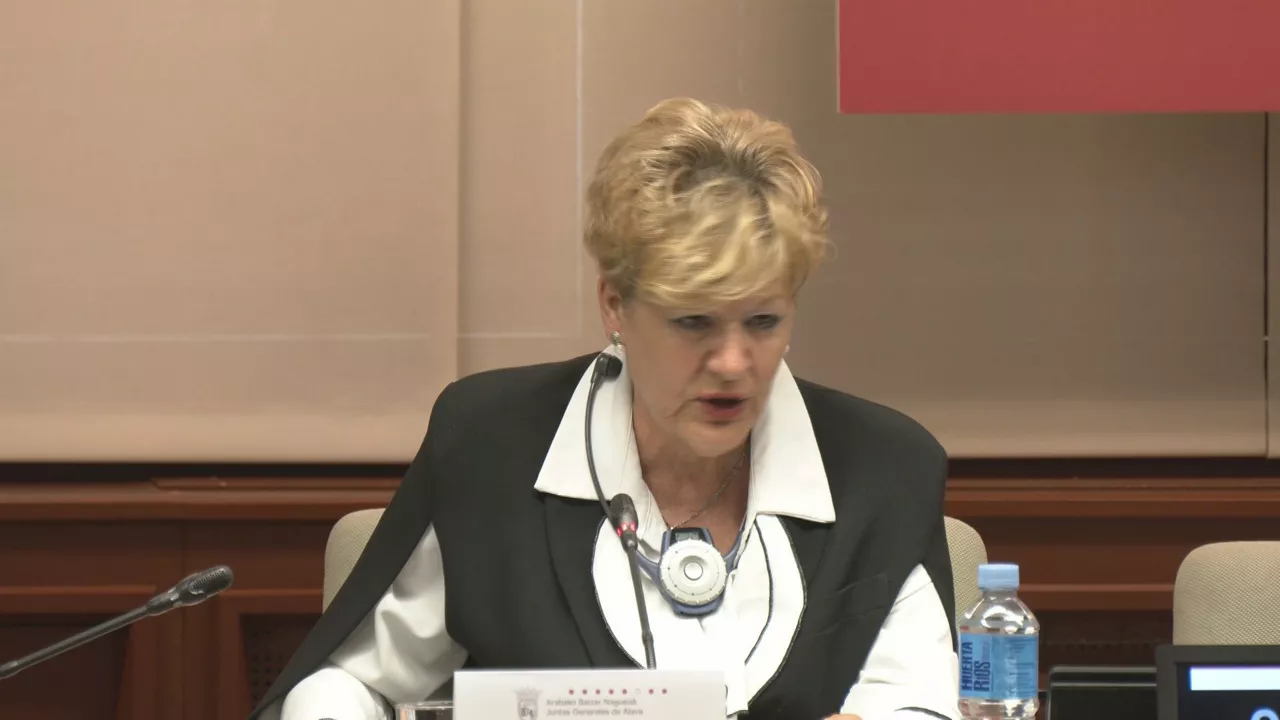 La diputada foral de Cultura y Deporte de Álava se ha referido al caso de las polémicas colonias de Bernedo. 