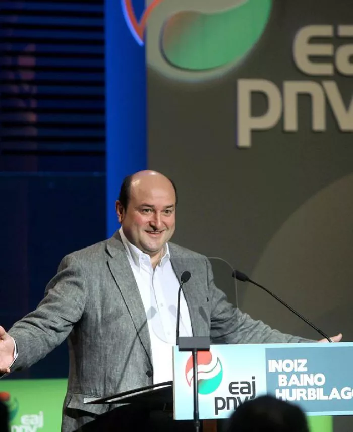 Andoni Ortuzar pide a ETA que entregue las armas ya. Foto: EFE
