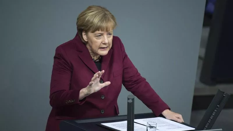 Angela Merkel Alemaniako kantzilerra.