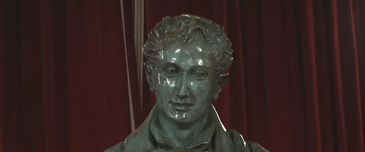 Juan Cristostomo Arriagaren bustoa Bilboko Arriaga antzokian