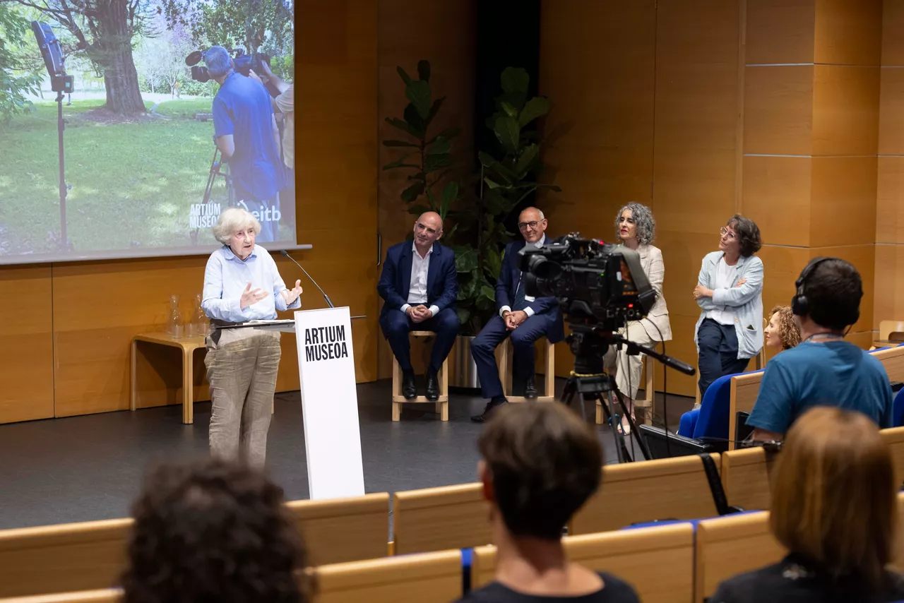 Mari Puri Herrero, ekitaldian. Argazkia: Artium Museoa