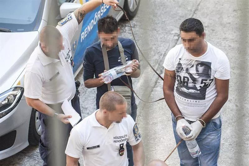 71 ETORKINEN HERIOTZA LEPORATUTA, HUNGARIAN ATXILOTUTAKOAK EFE