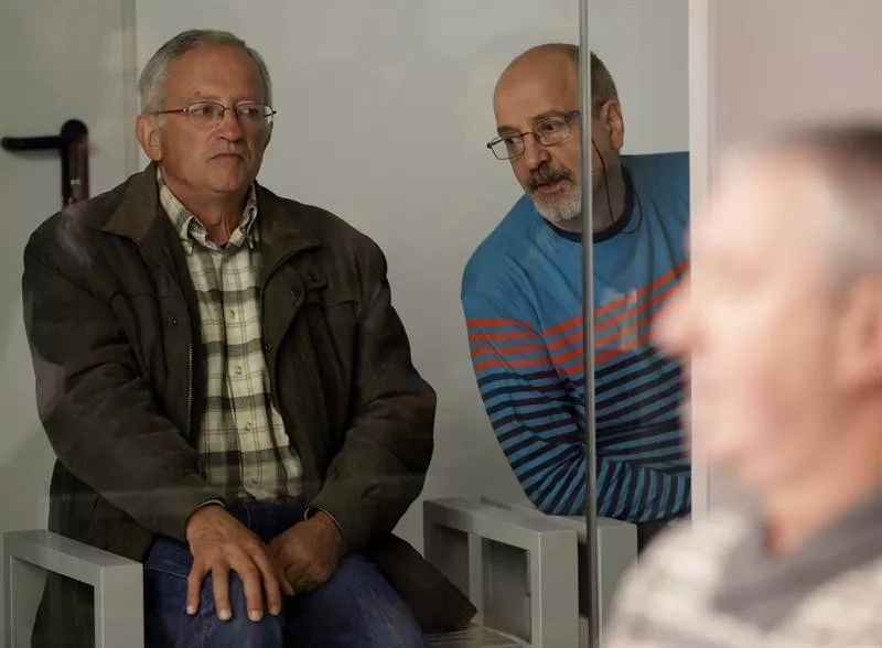 Dos de los acusados, durante el juicio. EFE