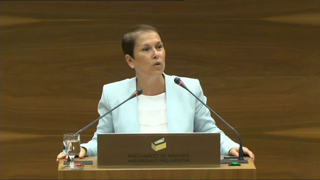 Uxue Barkos, hitzaldian. EiTB