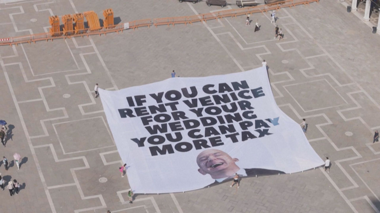 Bezos protesta  boda