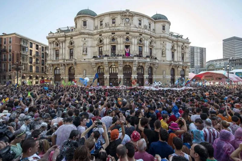 Bilboko Aste Nagusiko txupinazoa. Artxiboko argazkia: EFE