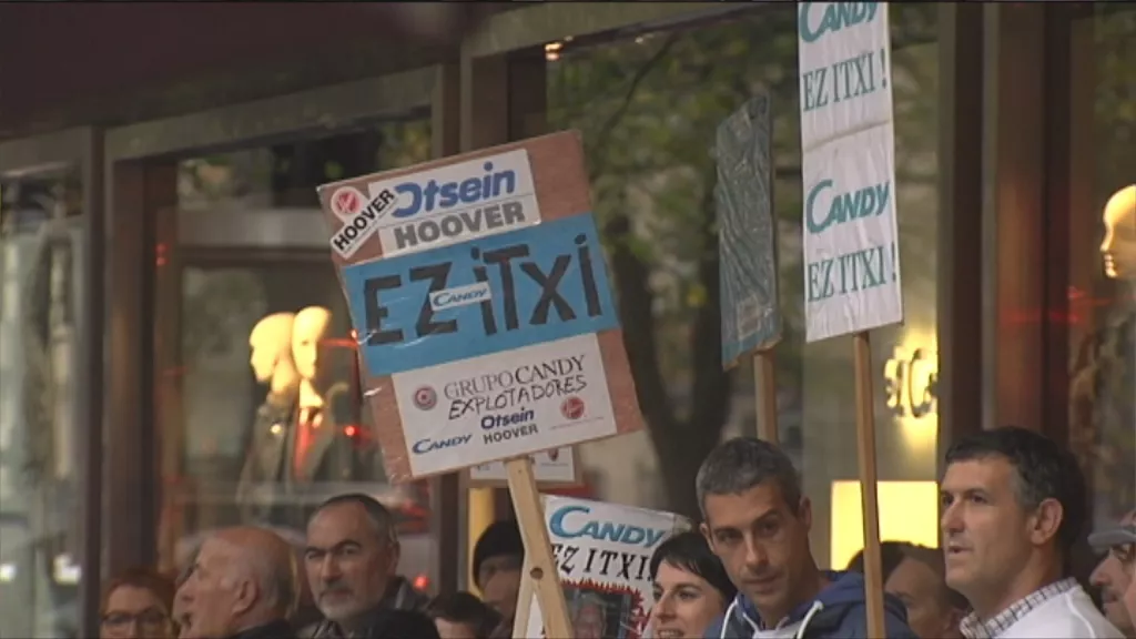 Protesta contra el cierre de Candy Bergara.