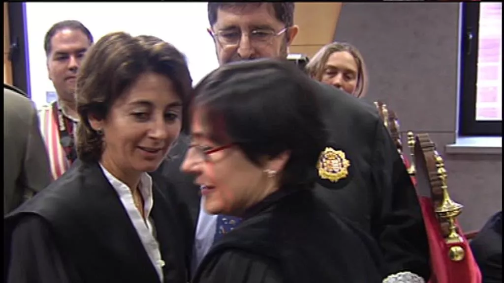 Carmen Adan, EAEko fiskalburua (ezkerrean). Argazkia: EiTB