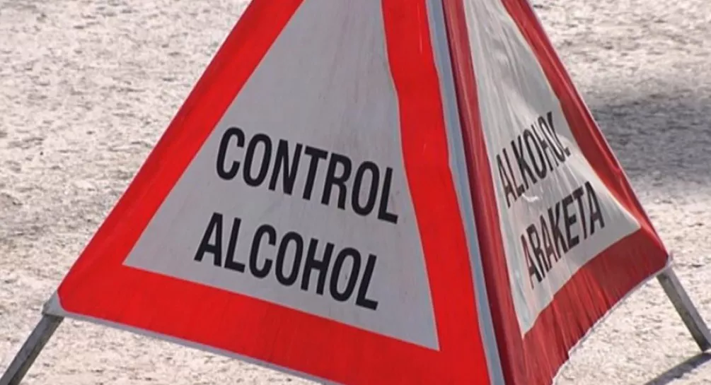 La Policía podrá realizar controles de alcohol y drogas a los peatones. Foto; EITB