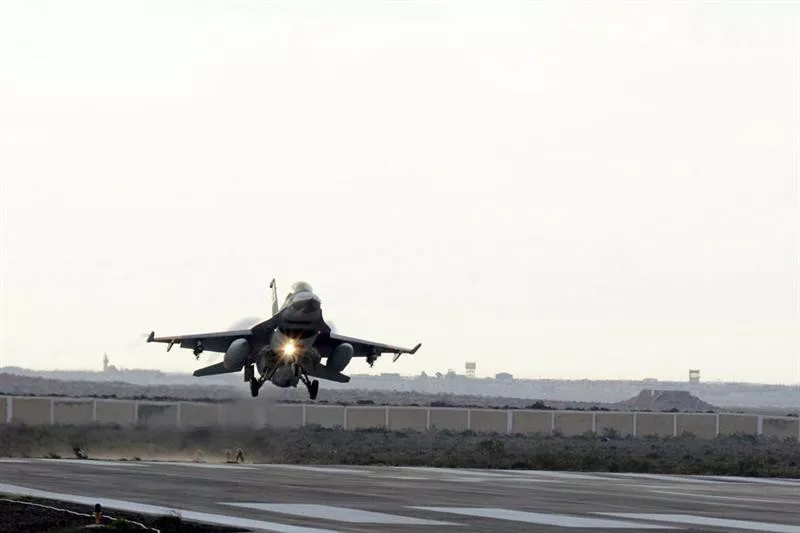 Avión de guerra egipcio.