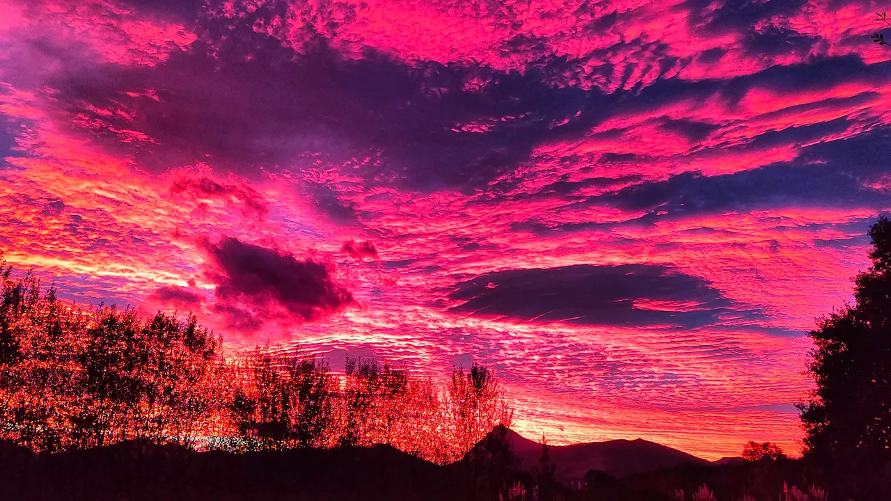 Egunsenti gorriaren argazkia Durangon.