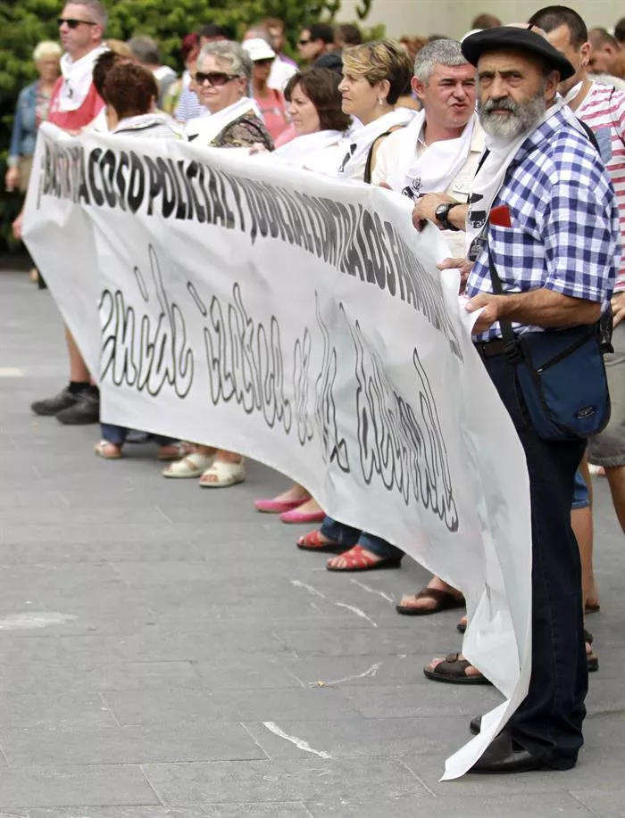 Concentración llevada a cabo por el colectivo en la capital guipuzcoana. Foto: EFE