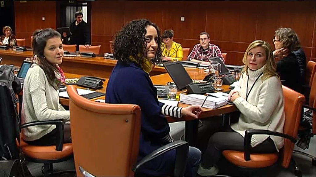 Representantes de Etxerat piden que se garantice el derecho a la vida familiar. Foto: EiTB