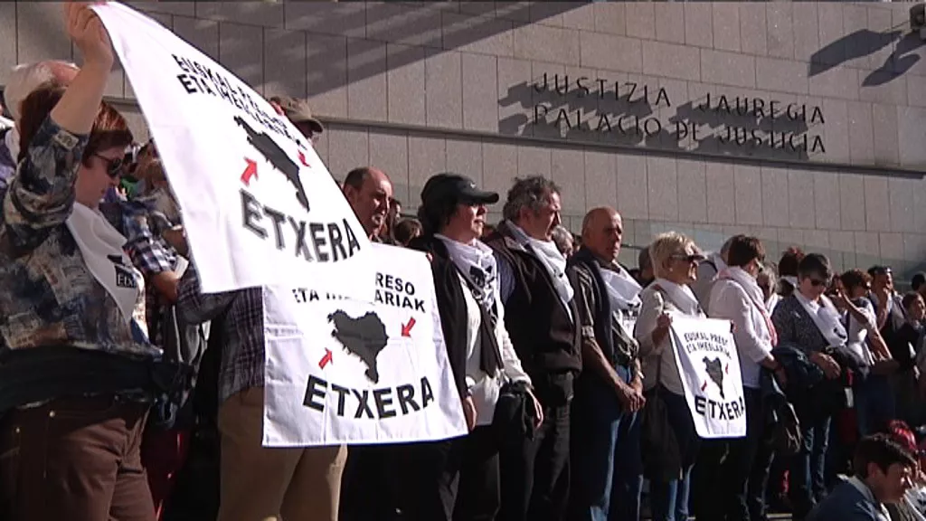 Concentración de Etxerat. Foto de archivo: EITB Media