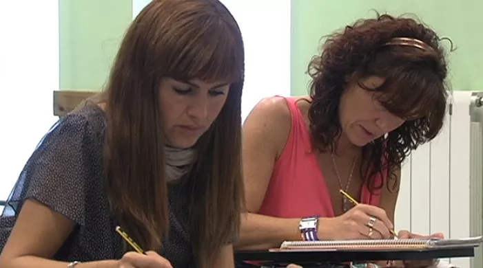 Estudiantes de un euskaltegi. EiTB.