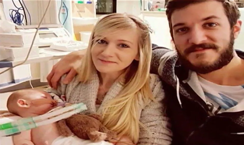 Charlie Gard, gurasoekin. Argazkia: Efe