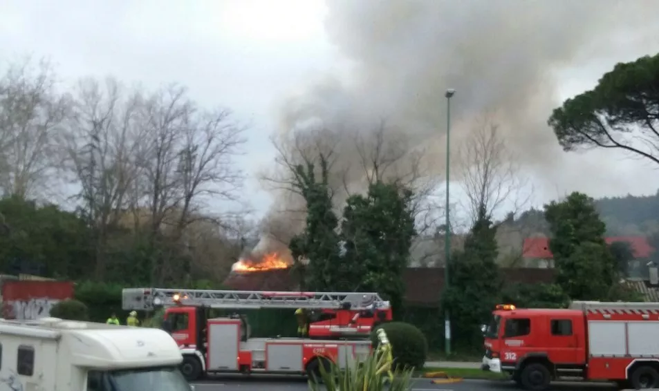 El incendio de la antigua cervecera de Fadura tuvo lugar el pasado 2 de febrero. Foto: EITB