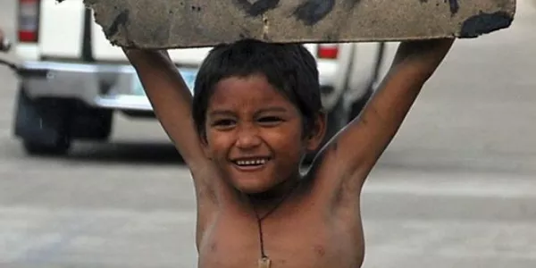 El tifón Haiyan azota las islas Filipinas. Foto: EFE.