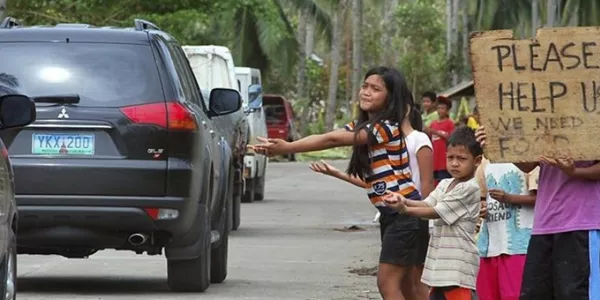 El tifón Haiyan azota las islas Filipinas. Foto: EFE.