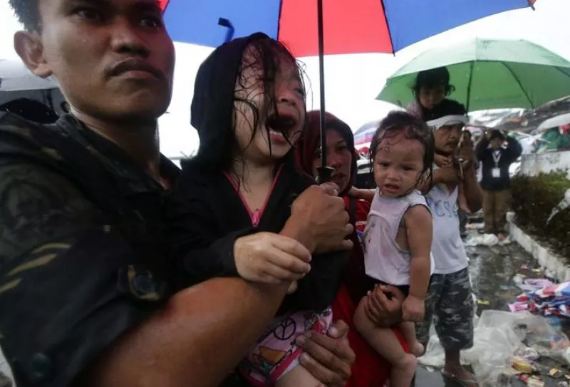 l tifón Haiyan azota las islas Filipinas. Foto: EFE.