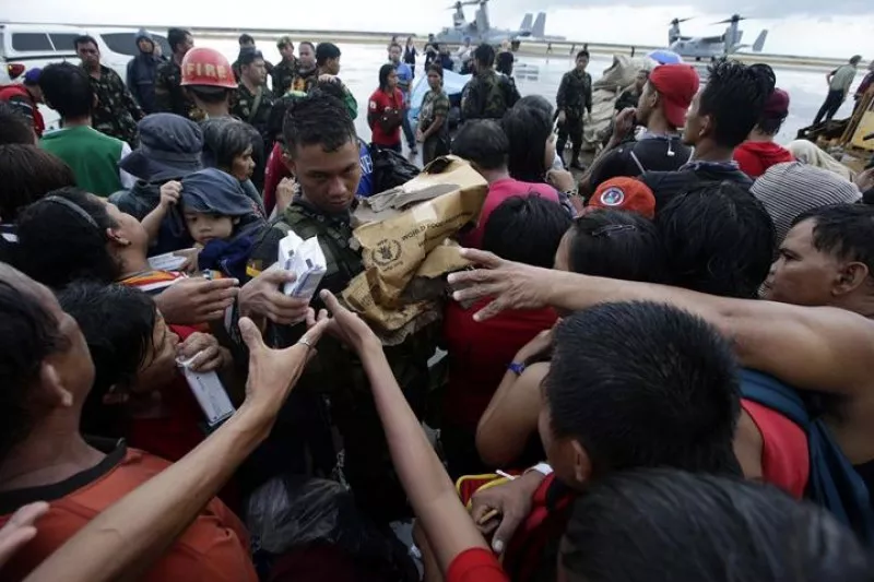 El tifón Haiyan azota las islas Filipinas. Foto: EFE.