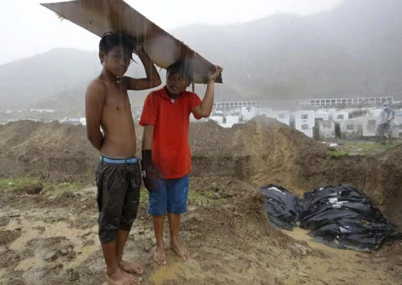 El tifón Haiyan azota las islas Filipinas. Foto: EFE.