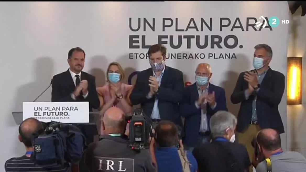 Esto significa que Luis Gordillo, el líder de Ciudadanos en Euskadi entra en la cámara vasca. De la mano de los populares, la formación naranja consigue dos escaños.