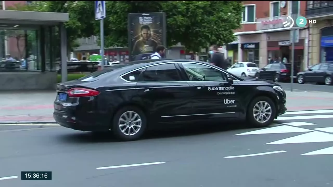 Uber gana la batalla al gobierno vasco. La compañía opera en Bilbao y su labor está regulada por un decreto que ahora ha sido anulada la exigencia de establecer una espera de 30 minutos.