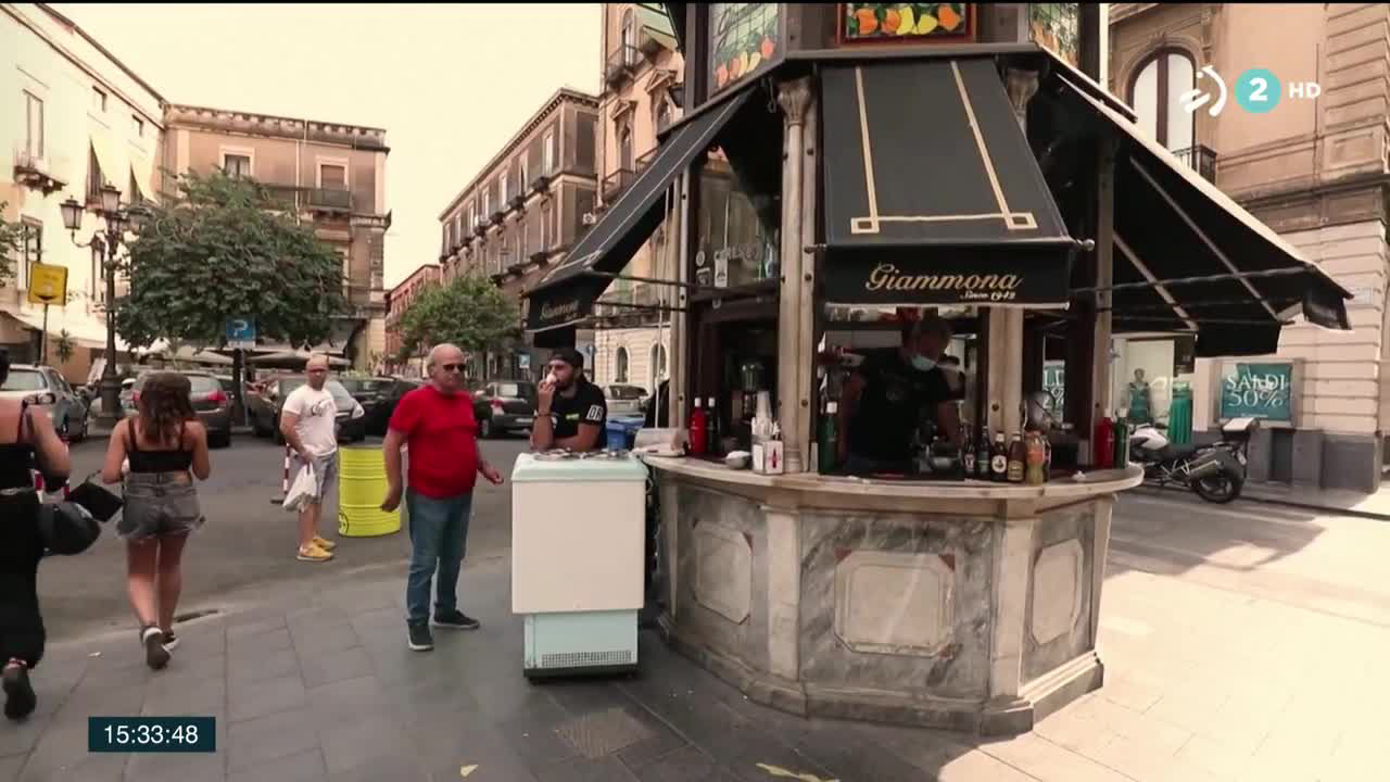Calor sofocante en el este del Mediterráneo. En Europa se ha registrado la temperatura más alta de la historia: 48,8 grados en Sicilia, Italia. Este intenso calor ha aumentado el riesgo de más incendios, y las labores de extinción de los activos están siendo más complicadas.