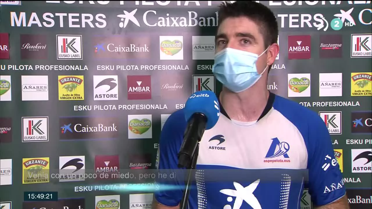 El pelotari de Arama, Iker irribarria, volvió a las canchas este viernes tras siete meses de baja por una lesión en la rodilla. Jugó junto a Rezusta y ganaron 22-8 a Bengoetxea e Imaz.