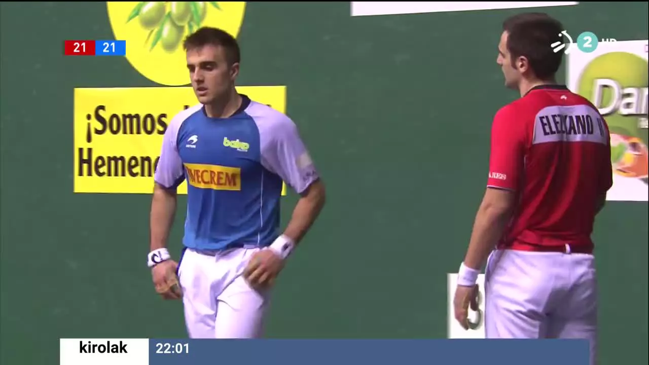 Elezkano y Zabaleta se han adjudicado el punto en juego en el Labrit ante Peña y Albisu pese a ir por detrás en el marcador hasta el 21-20. Al final se han impuesto a la pareja de Baiko por 22-21.