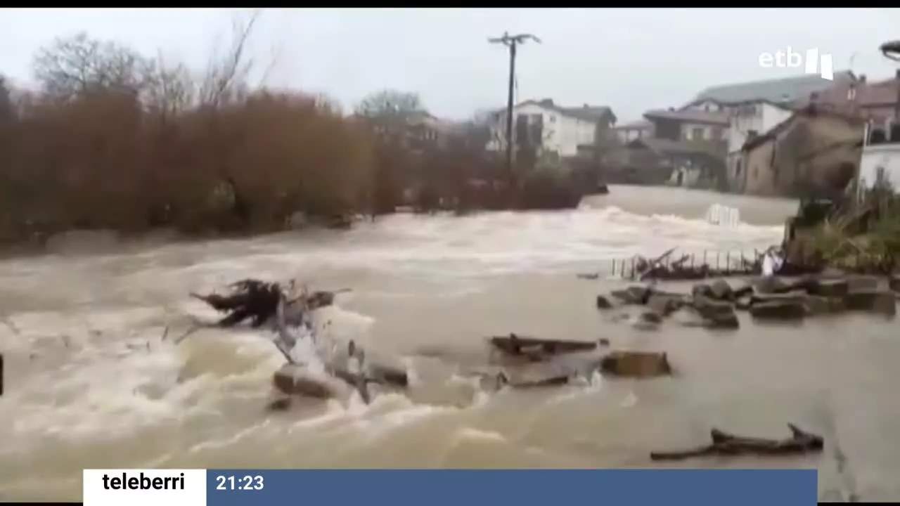 El rio, desbordado