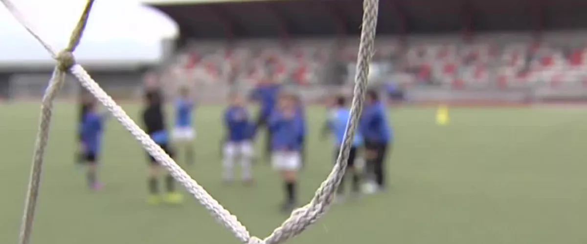 Eusko Jaurlaritzak eskola-kirolaren murrizketak kentzea erabaki du urtarrilaren 28tik aurrera, eta hala jakinarazi die foru-aldundiei.