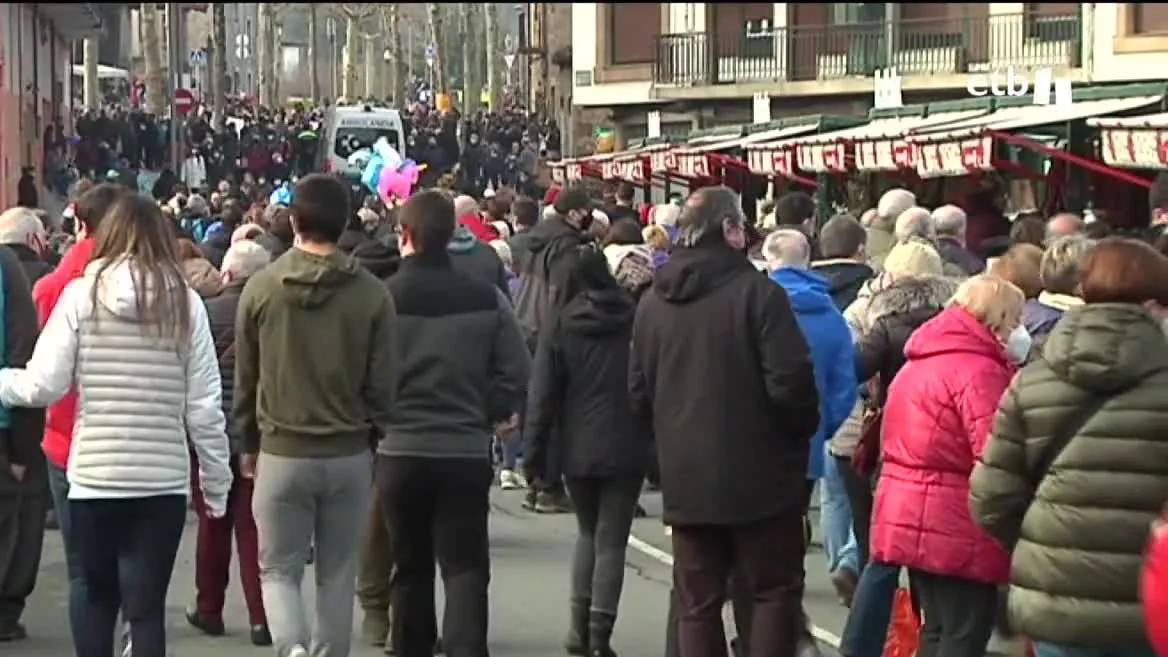 88 productores han retomado hoy la ilusión de mirarse cara a cara con el público, algo que durante dos años la pandemia les ha arrebatado.