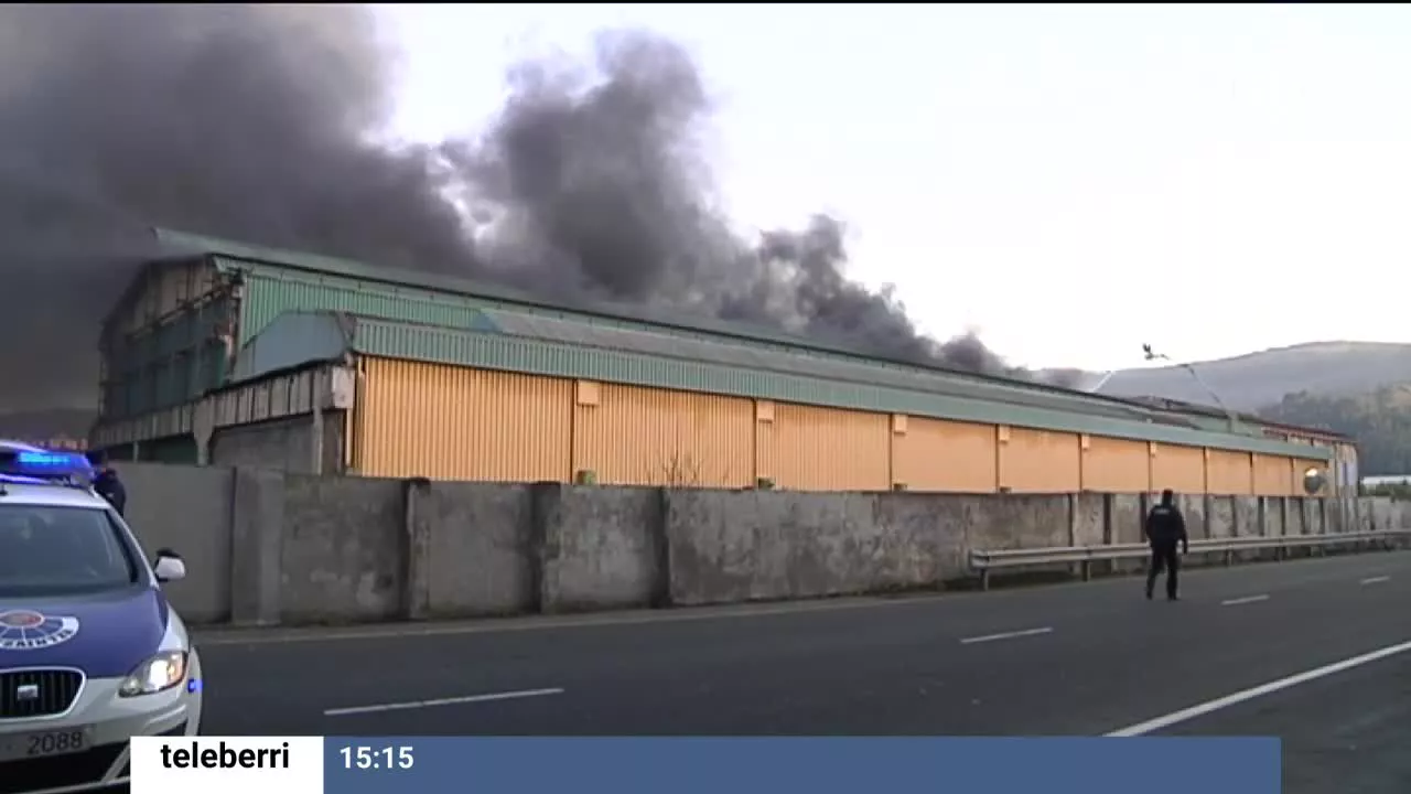 Incendio en Basauri. Imagen obtenida de un vídeo de EITB Media.